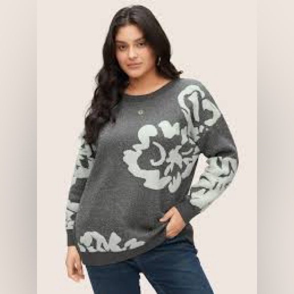 Super soft Plus Size Floral Print Sweater | BloomChic | Size 18-20 (2x) - Picture 5 of 5
